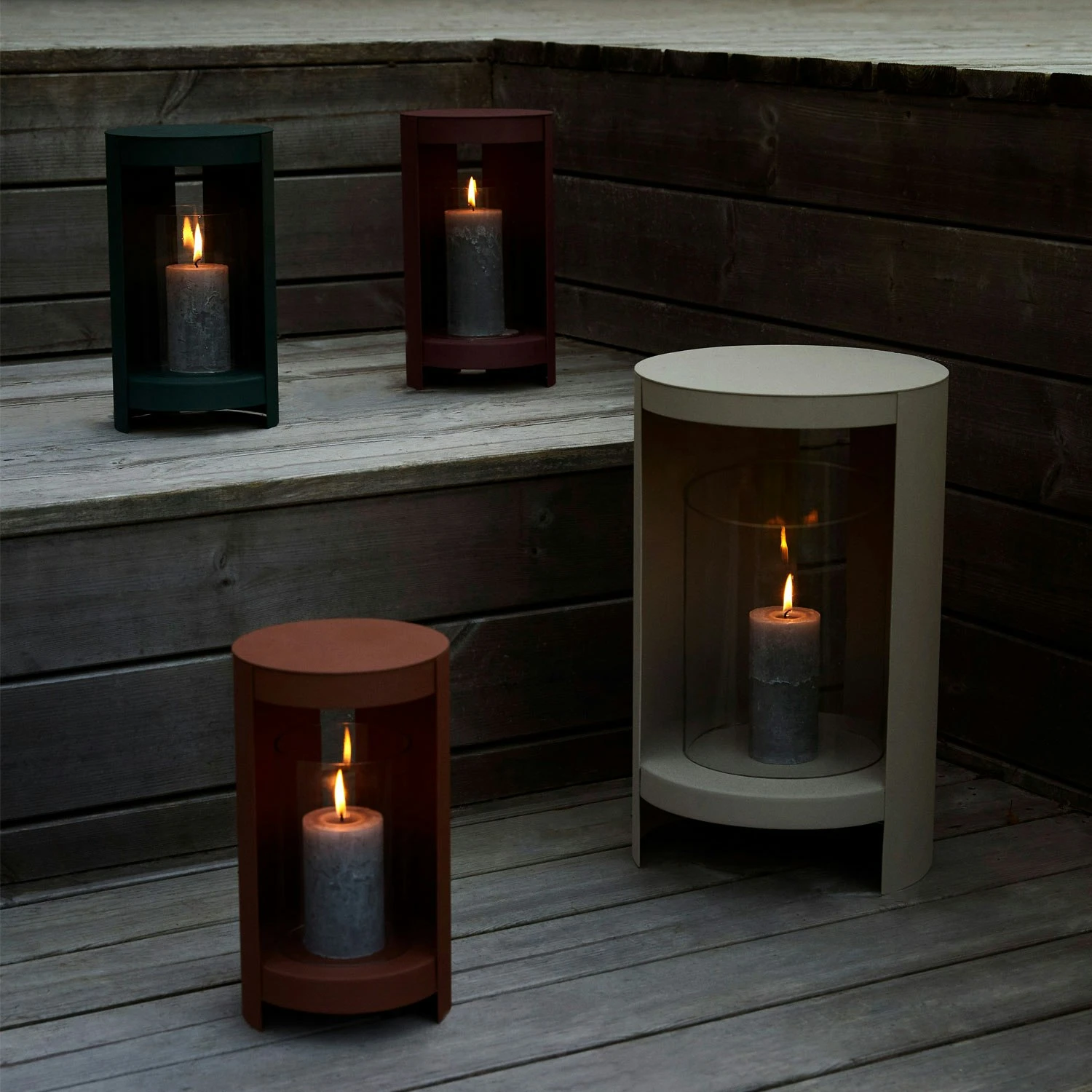 AYTM Ora Laterne Ø15.5xH28.2 Cm, Burgundy 2 AYTM Ora Laterne Ø15.5xH28.2 Cm, Burgundy – Bild 2