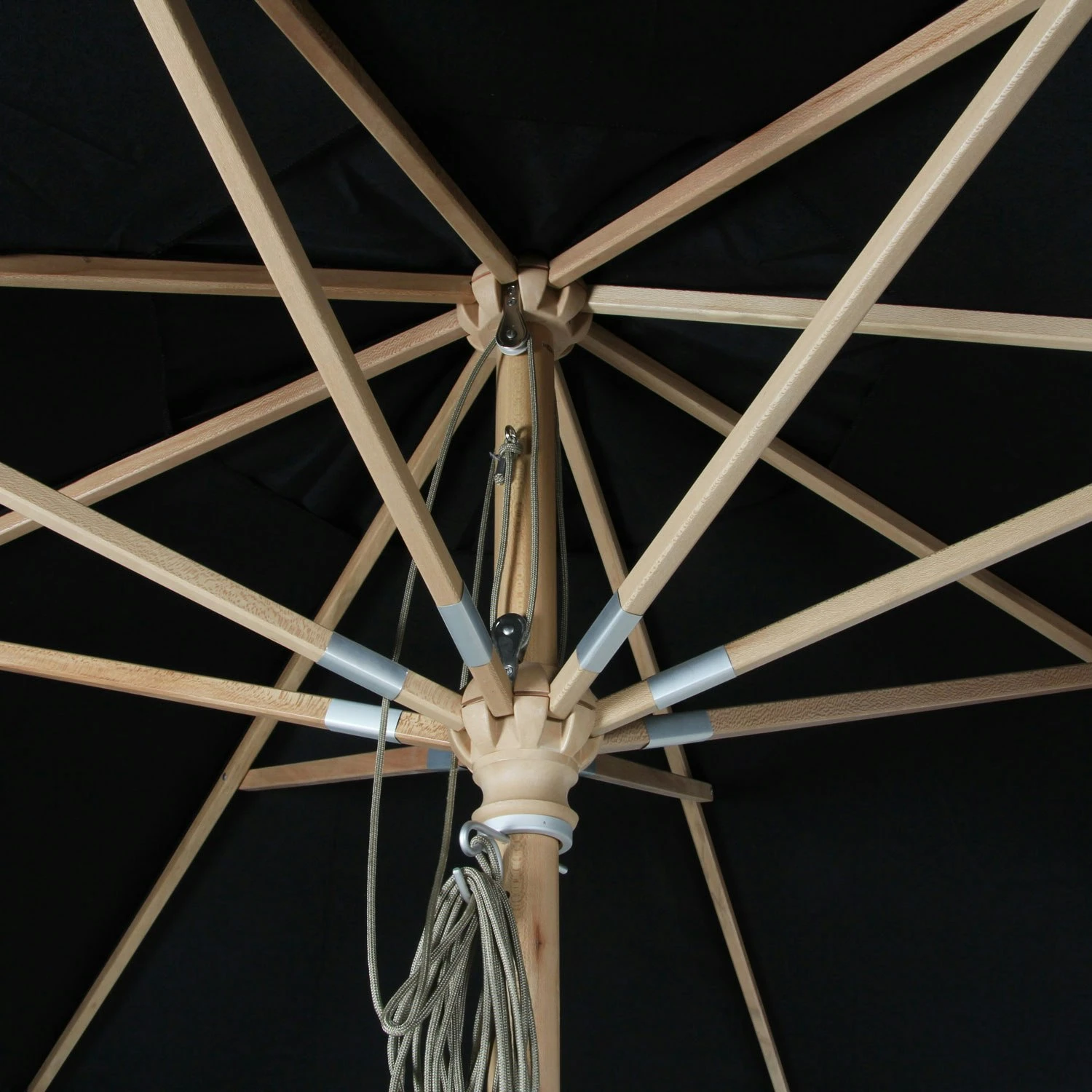 Brafab Reggio Sonnenschirm Ø300 Cm, Schwarz 2 Brafab Reggio Sonnenschirm Ø300 Cm, Schwarz – Bild 2