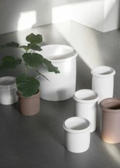 DBKD Kruset Topf Matte White, Small 5 DBKD Kruset Topf Matte White, Small -Grünblick Verkäufe dbkd kruset blumentopf matte white 1 1