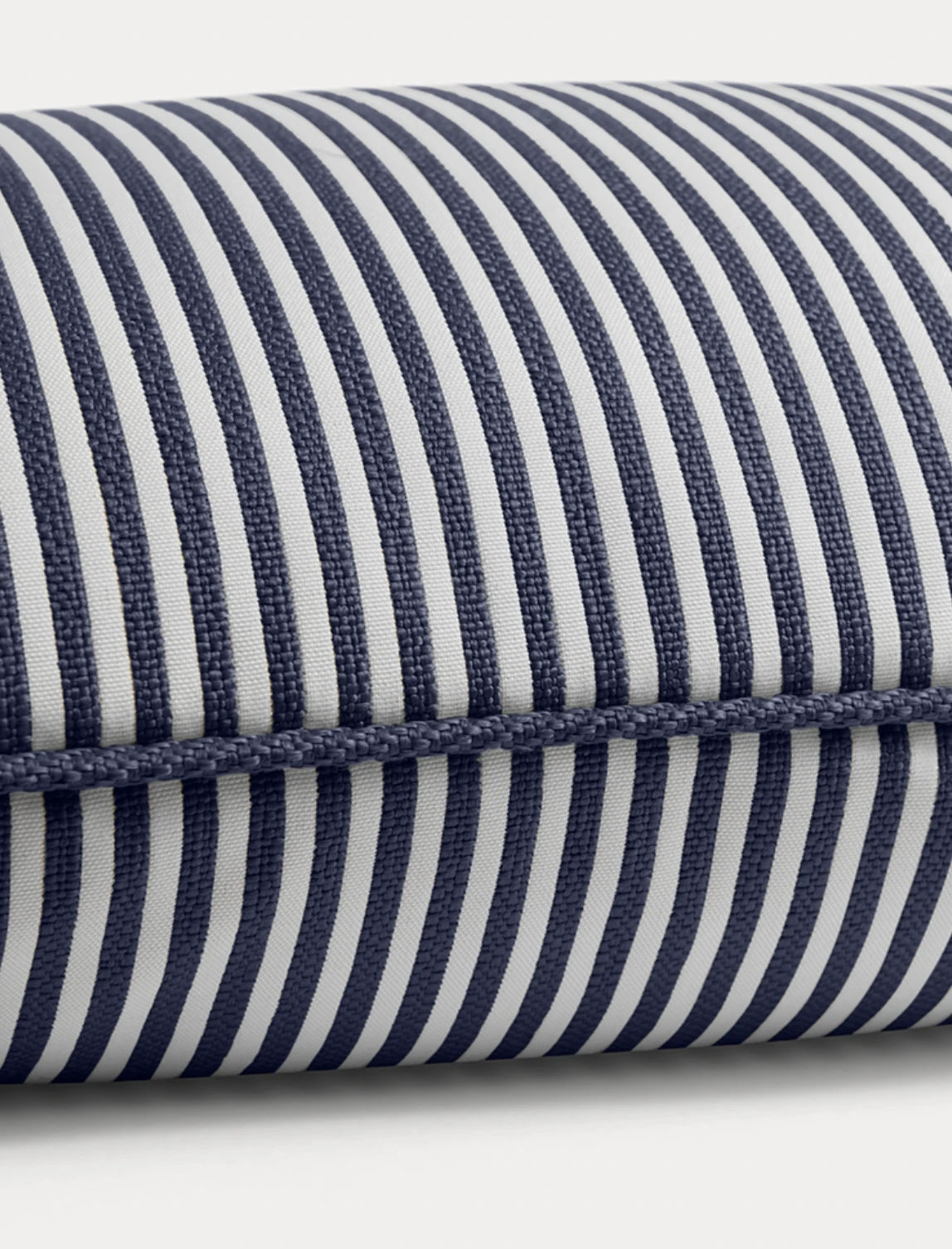 Narrow Stripe Kissen 40x65 Cm, Marineblau 2 Narrow Stripe Kissen 40x65 Cm, Marineblau – Bild 2