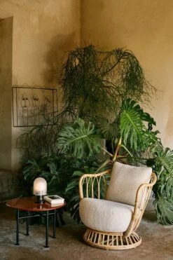 Gubi Carmel Kaffeetisch 60x60 Cm, Rock Red -Grünblick Verkäufe gubi carmel 11