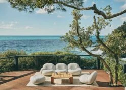 Gubi Pacha Outdoor Loungesessel, Dedar Libera 003, Moosgrüner Fuß 8 Gubi Pacha Outdoor Loungesessel, Dedar Libera 003, Moosgrüner Fuß -Grünblick Verkäufe gubi pacha outdoor lounge chair swivel dedar chevron008 9