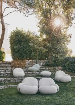 Gubi Pacha Outdoor Loungesessel Mit Armlehne, Dedar Libera 003, Moosgrüner Fuß 9 Gubi Pacha Outdoor Loungesessel Mit Armlehne, Dedar Libera 003, Moosgrüner Fuß -Grünblick Verkäufe gubi pacha outdoor lounge chair w arm swivel libera003 4