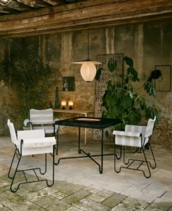 Gubi Tropique Esszimmerstuhl Mit Fransen, Classic Black / Leslie 06 -Grünblick Verkäufe gubi tropique esszimmerstuhl mit fransen 9