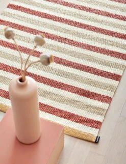 Teo Teppich Ziegelrot / Beige / Vanilla, 70x240 Cm 4 Teo Teppich Ziegelrot / Beige / Vanilla, 70x240 Cm -Grünblick Verkäufe pappelina teo rug brick red beige vanilla 0